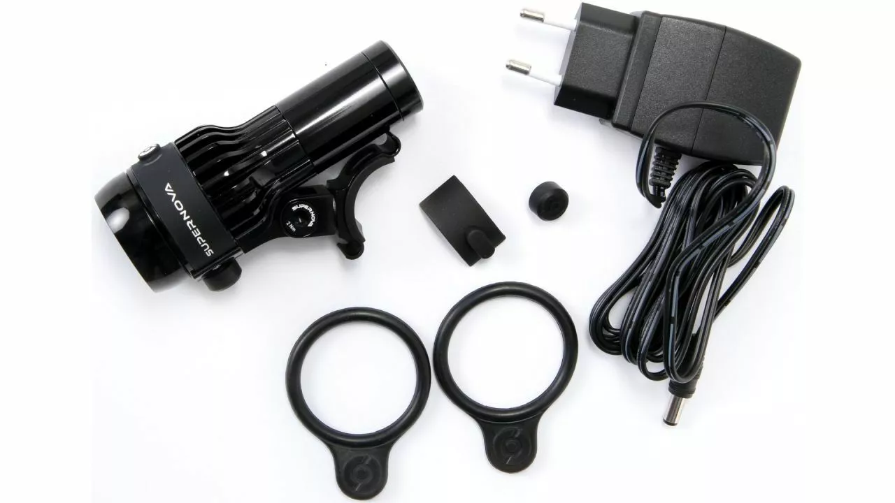 Supernova Akku-LED-Scheinwerfer Airstream 2 3 Supernova Akku-LED-Scheinwerfer Airstream 2