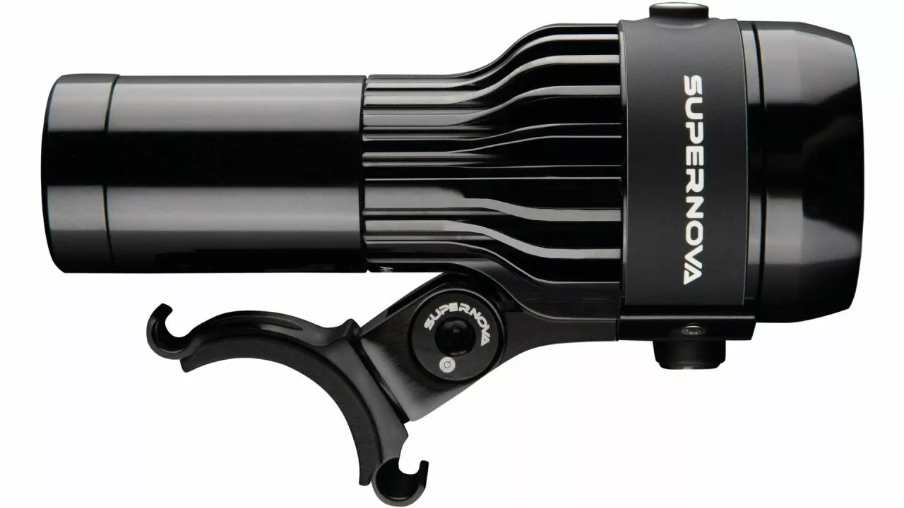 Supernova Akku-LED-Scheinwerfer Airstream 2 5 Supernova Akku-LED-Scheinwerfer Airstream 2 – Bild 3