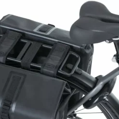 Basil Doppeltasche Urban Dry -Fahrradladen 08394496 Basil Doppeltasche Urban Dry 6 jpg 1280x1280