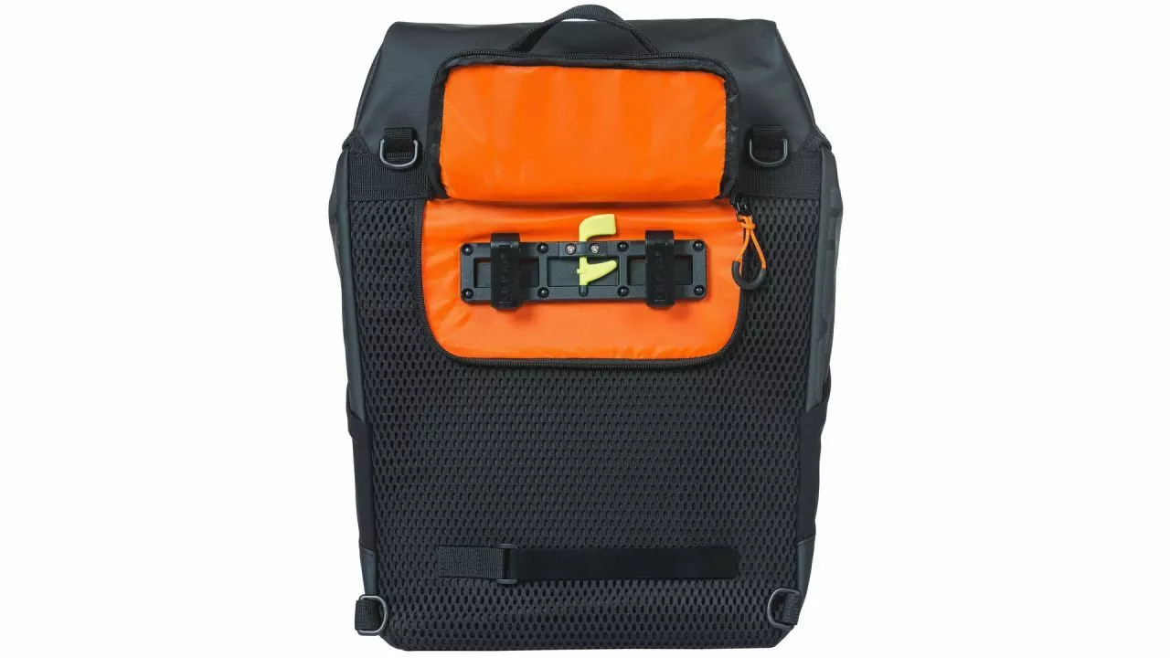 Basil Doppeltasche Miles 8 Basil Doppeltasche Miles – Bild 6